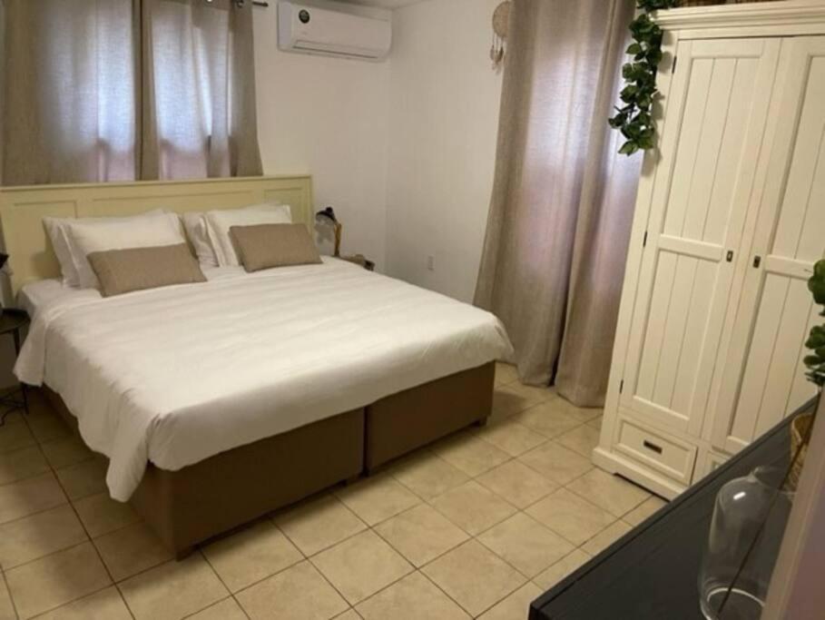Villa Susanna 3 Bedroom 2 Bathroom House Sleeps 6Plus Willemstad Exterior foto